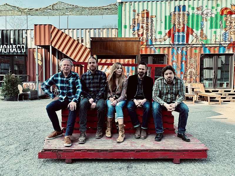 carina corell band 2019